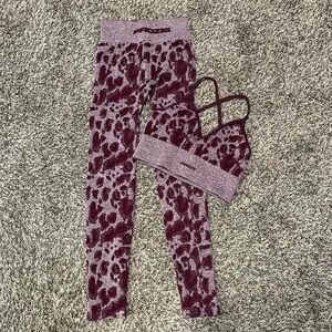 Prozis maroon cheetah workout set